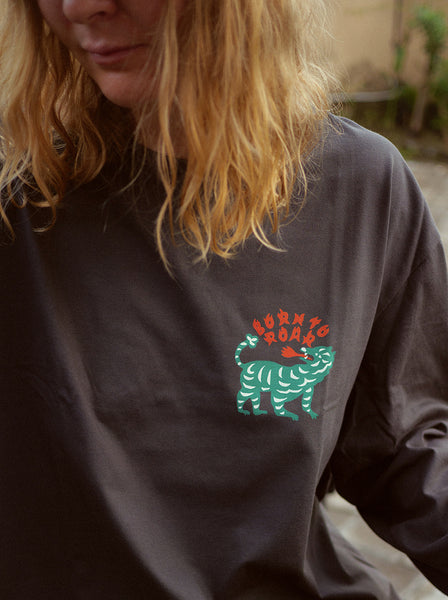 Born to Roar - Unisex Long sleeved Shirt