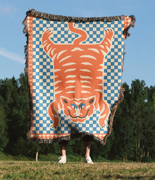 Tibetan tiger - Woven blanket